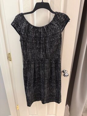 Calvin Klein Black and White Patterned Cap-Sleeve Midi Dress